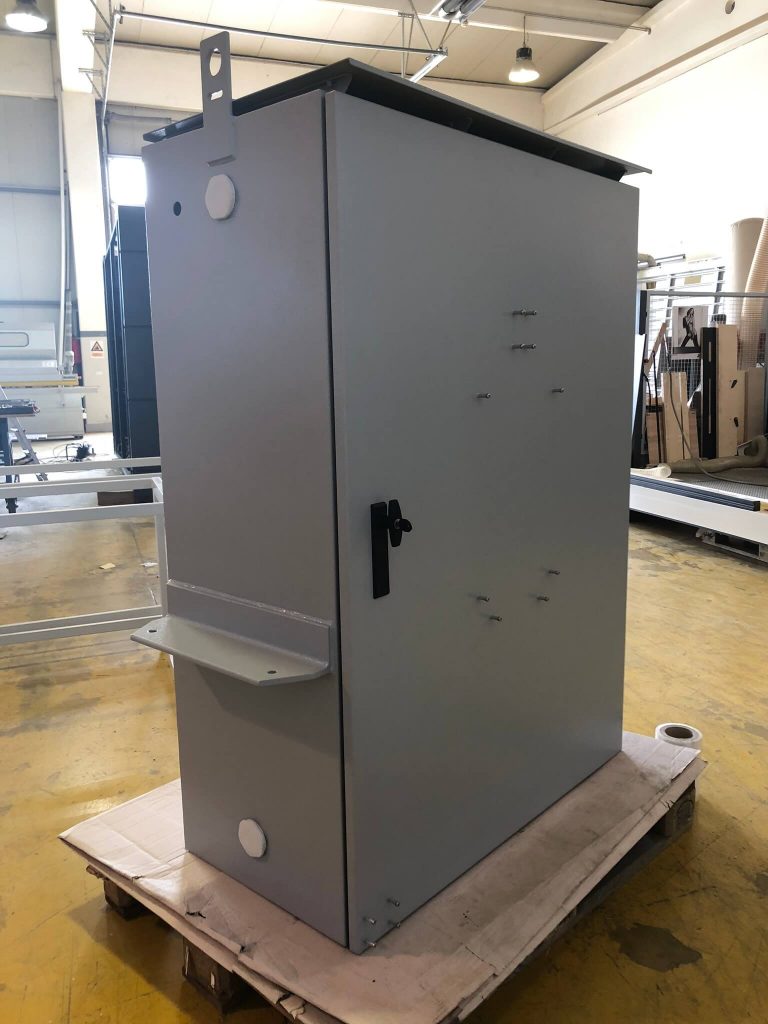 Pirikom | Upravljački ormar